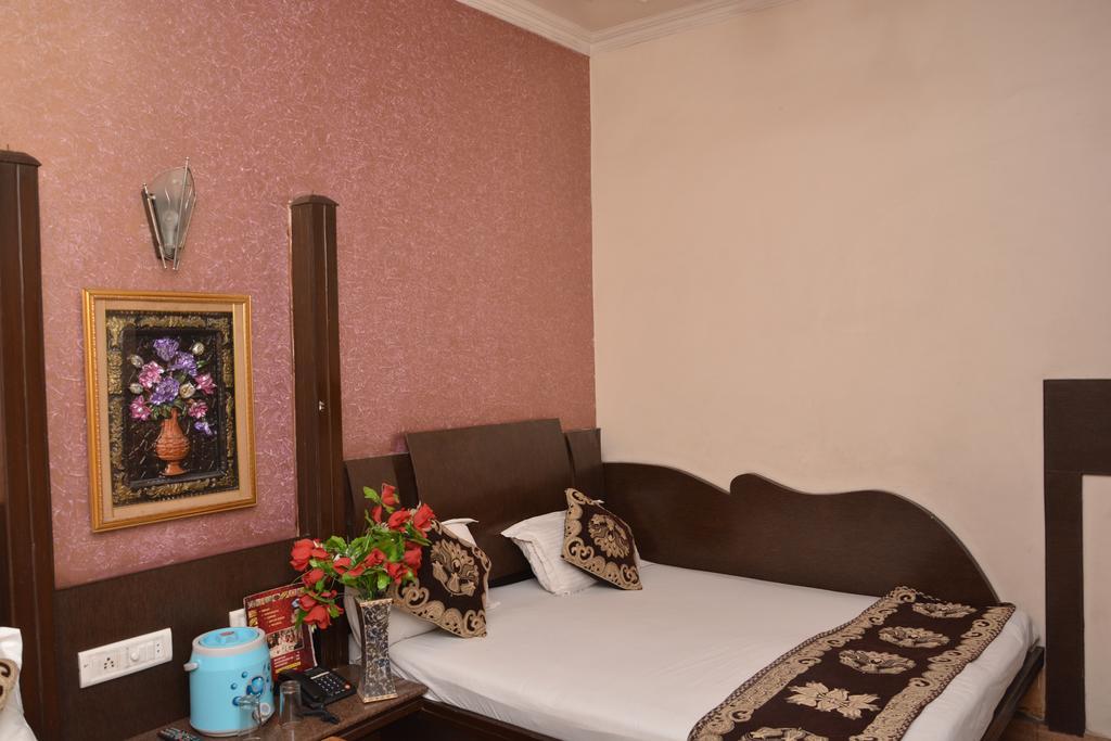 Hotel Yatri International Neu-Delhi Exterior foto