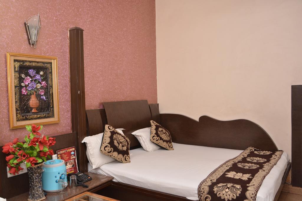 Hotel Yatri International Neu-Delhi Exterior foto