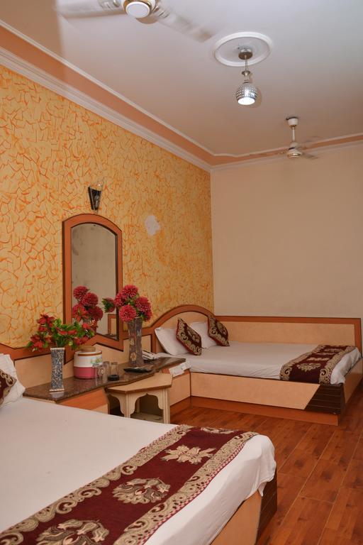 Hotel Yatri International Neu-Delhi Exterior foto